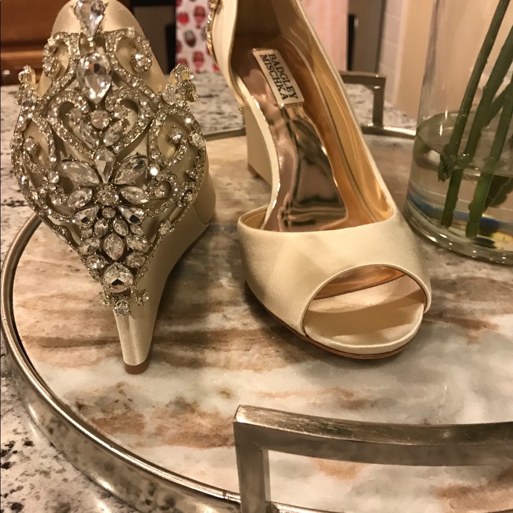 Badgley Mischka Collection - Picture 7 of 8